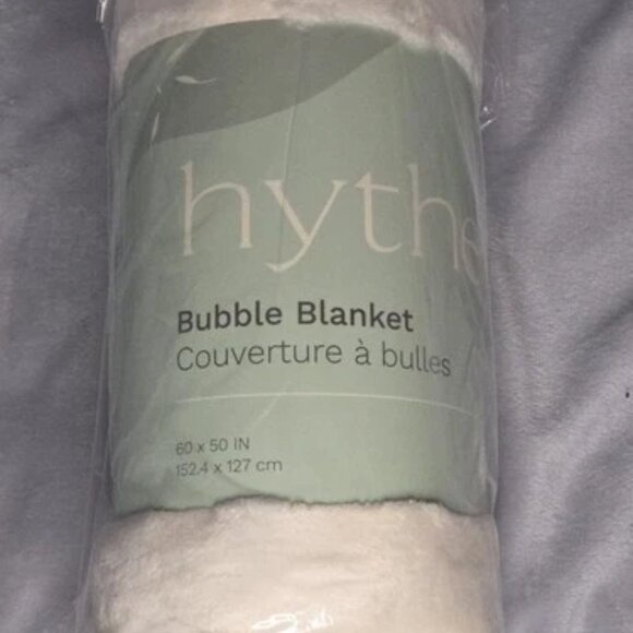 Hythe Bubble Blanket CREAM in Color 60”x50” NEW in Package Retail $100 - Picture 3 of 3